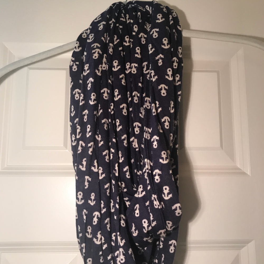 Sperry scarf.